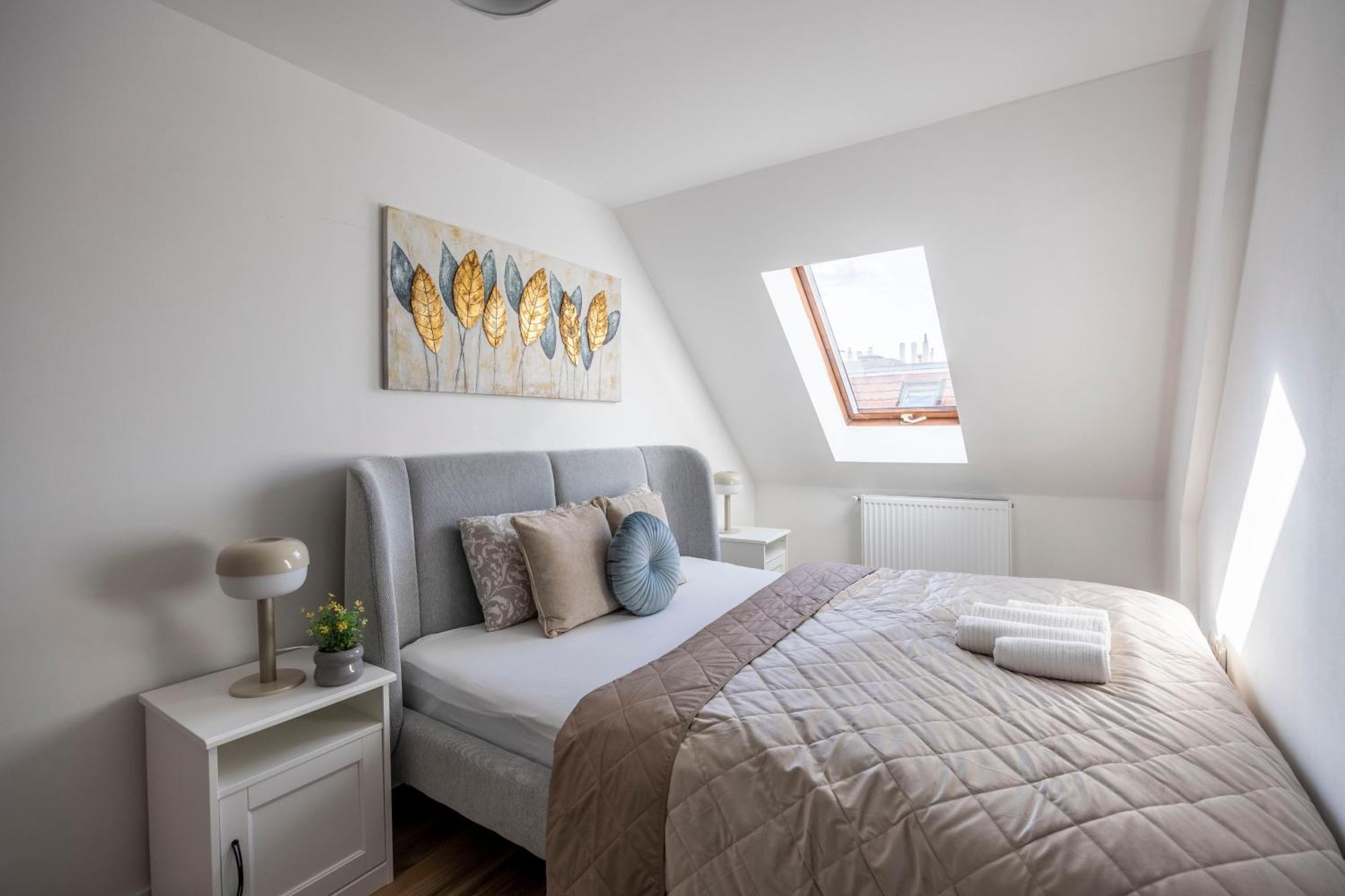 Exclusive & Central Duplex Residence By Prestige Homes Budapest Exteriör bild