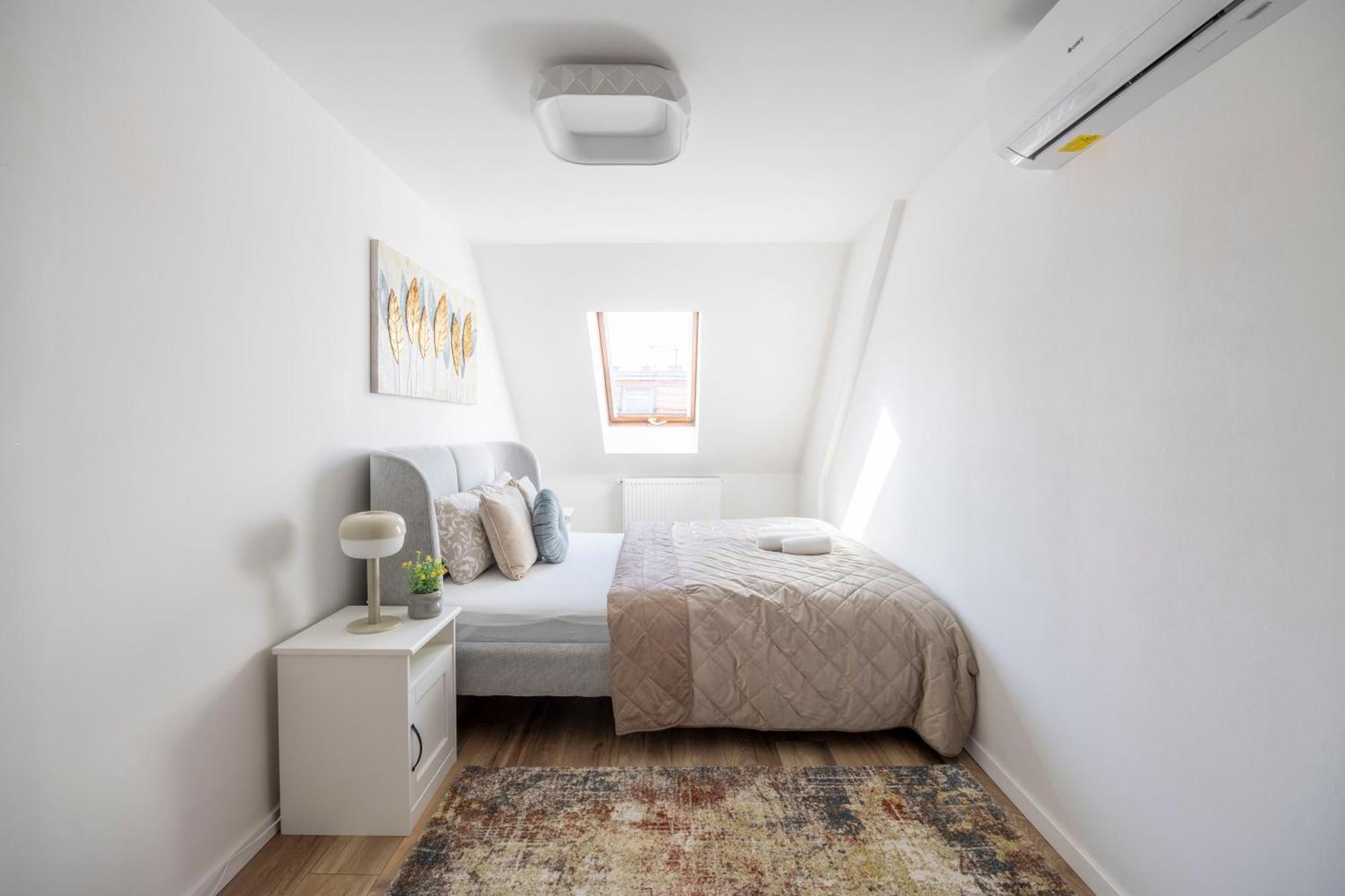 Exclusive & Central Duplex Residence By Prestige Homes Budapest Exteriör bild